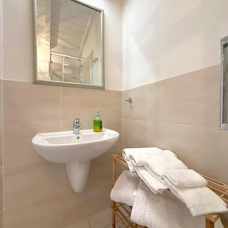 Nyaraló Acacia K&g House